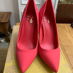 Sz 6.5 MIX NO. 6 NEW PINK PUMPS